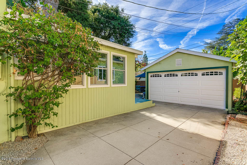 534 Douglas Street Pasadena, CA 91104 - Photo 25 of 29 2 Car Garage