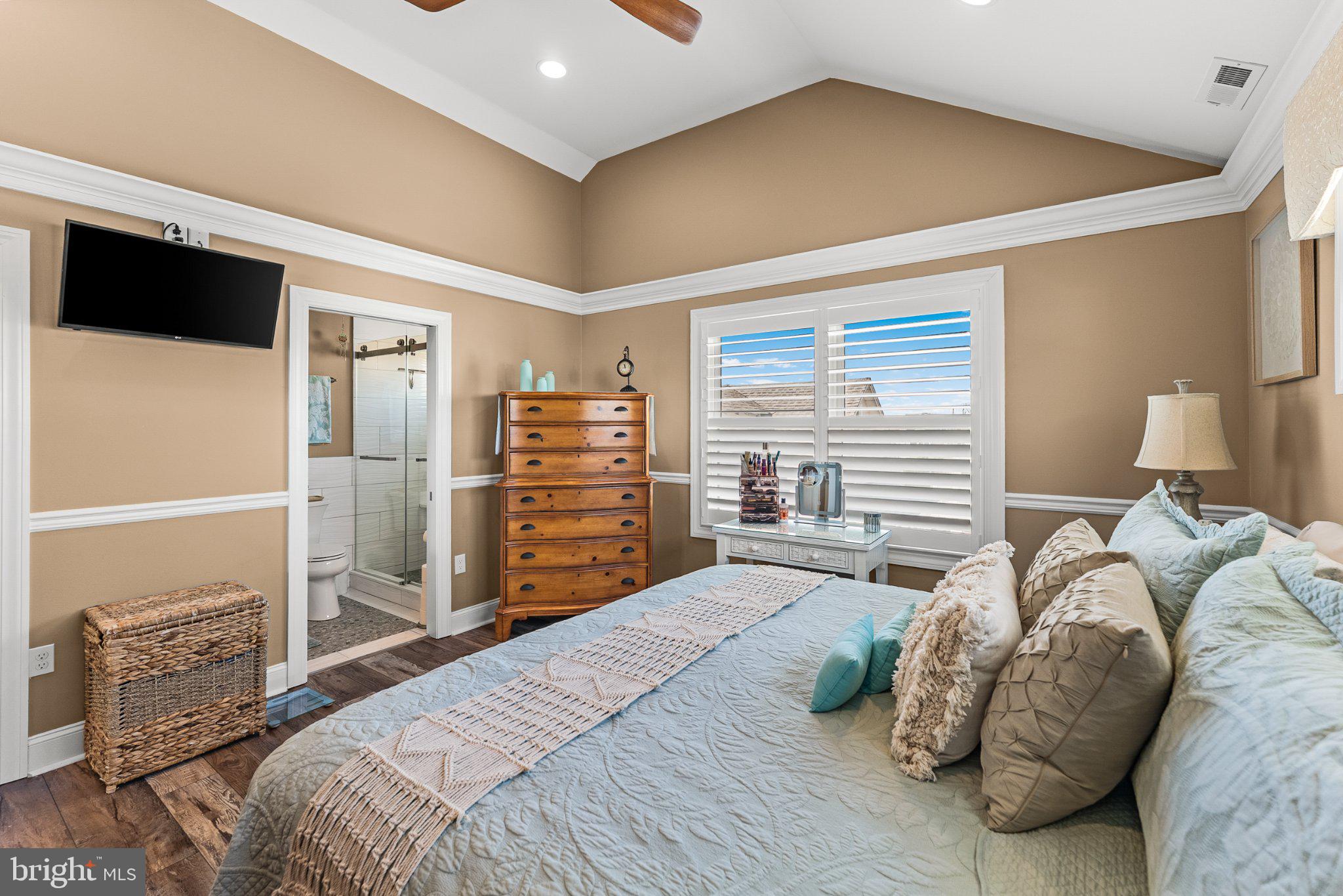 112 West Wisteria Road Wildwood, NJ 08260 - Photo 16 of 48 Cozy retreat with modern charm.