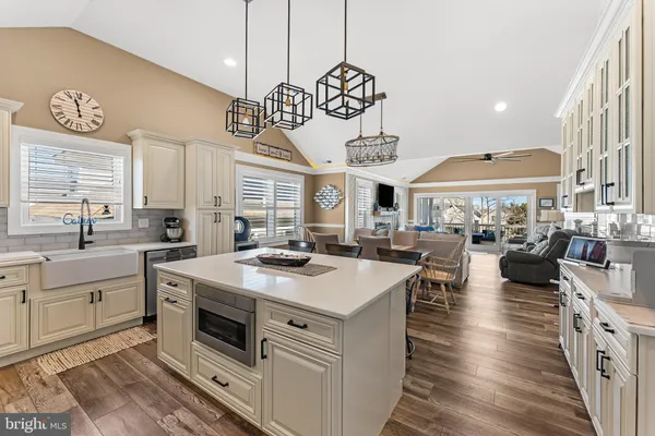 $1,475,000 | 112 West Wisteria Road, Wildwood, NJ 08260