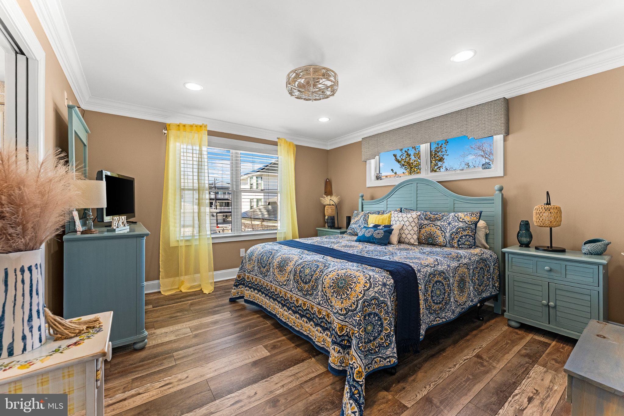 112 West Wisteria Road Wildwood, NJ 08260 - Photo 24 of 48 Cozy retreat with vibrant decor.