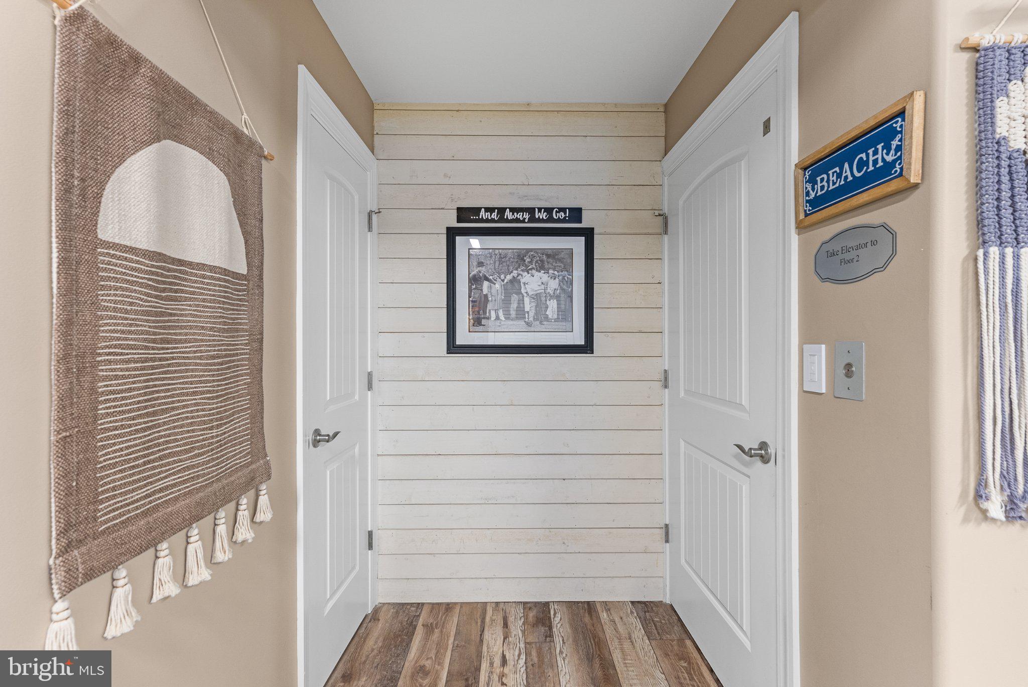 112 West Wisteria Road Wildwood, NJ 08260 - Photo 38 of 48 Charming entryway with coastal flair.