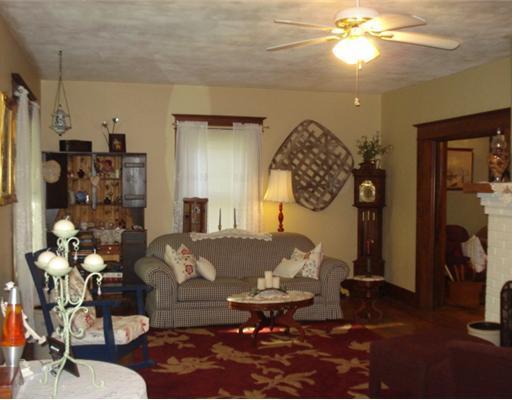 1428 South Center Boulevard Springfield, OH 45506 - Photo 3 of 25