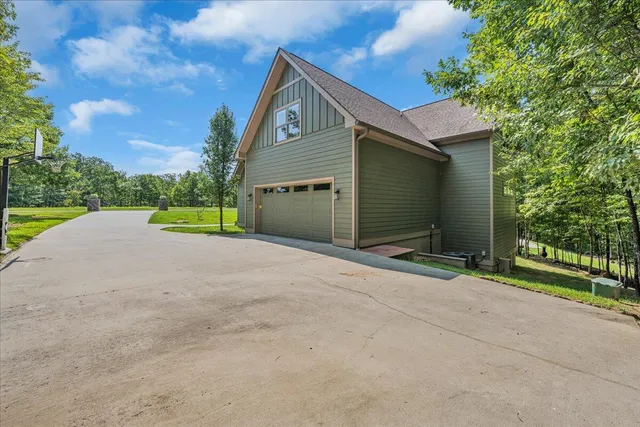 $675,000 | 220 Bear Crawl Road, Unit RB 28, Jasper, TN 37347