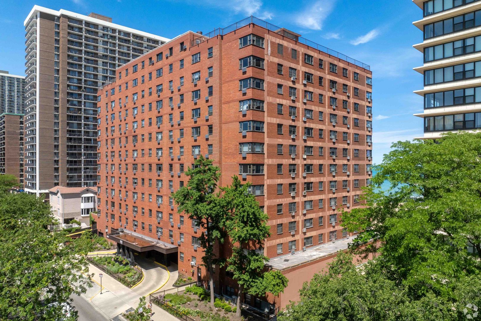 5815 North Sheridan Road, Unit 1003 Chicago, IL 60660 - Photo 1 of 12