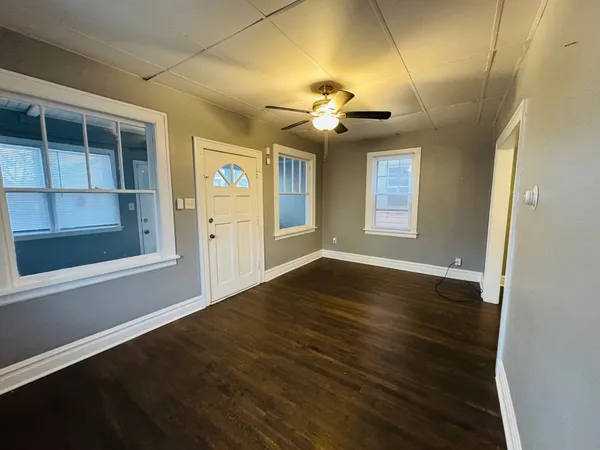 $1,300 | 541 Forsythe Avenue, Calumet City, IL 60409