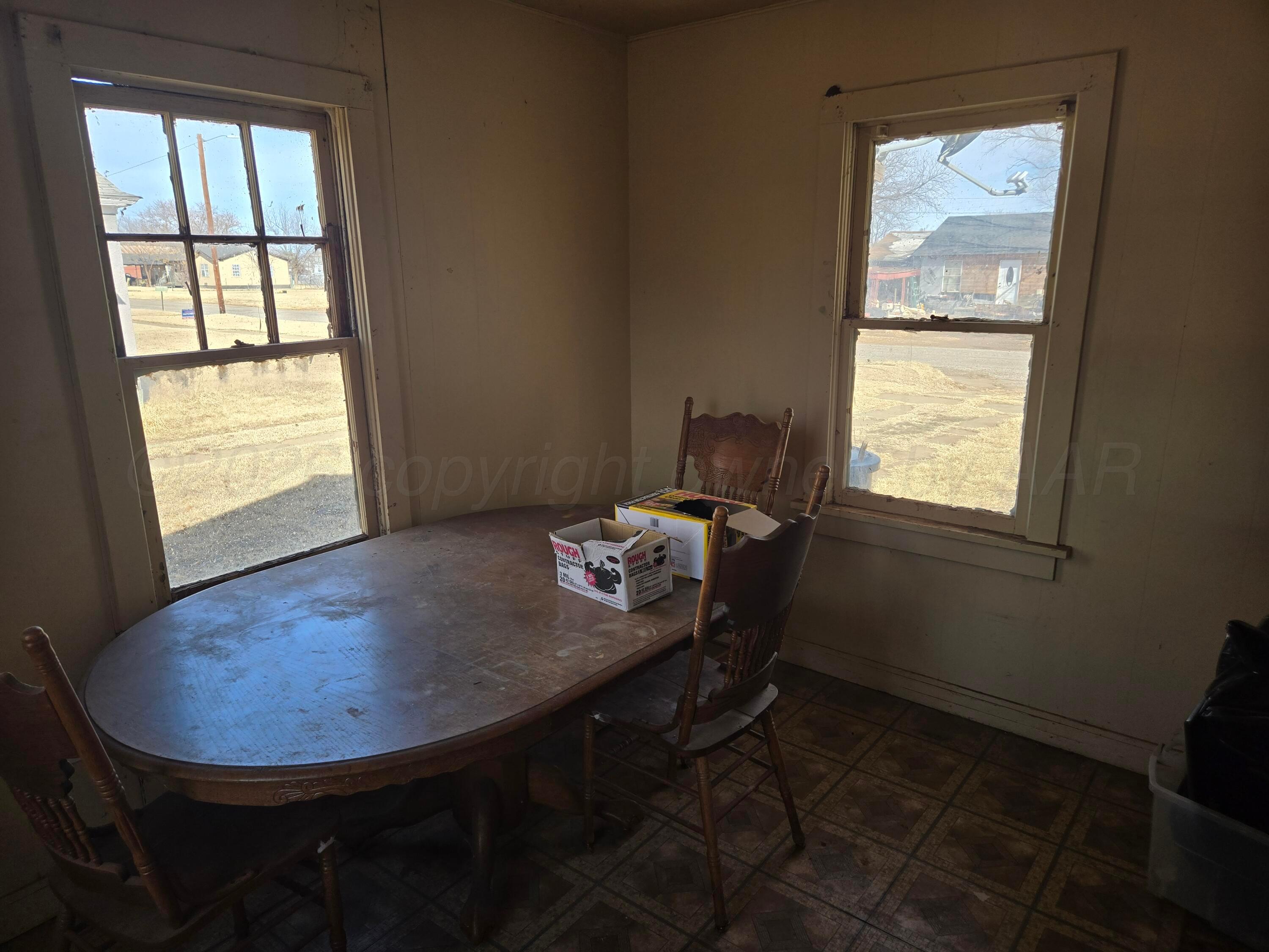 717 South 5th Street Memphis, TX 79245 - Photo 7 of 27 20260203_142533