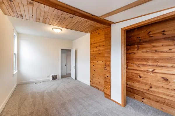 $209,900 | 109 Copeland Avenue, La Crosse, WI 54603