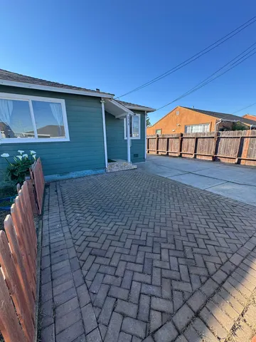 $539,000 | 274 Tunis Road, Oakland, CA 94603