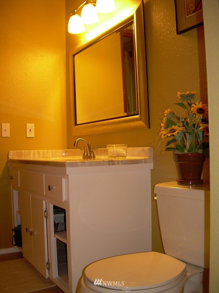 14635 Southeast 138th Place Renton, WA 98059 - Photo 5 of 13 Gallery Image 5