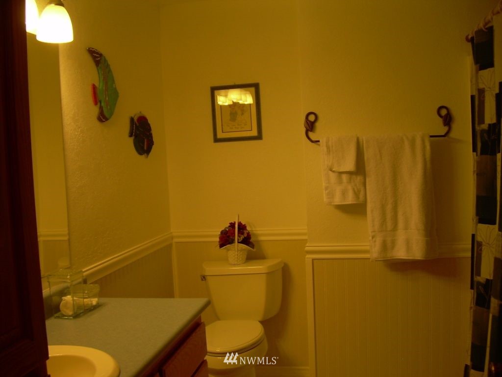 14635 Southeast 138th Place Renton, WA 98059 - Photo 6 of 13 Gallery Image 6