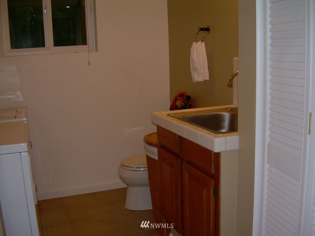 14635 Southeast 138th Place Renton, WA 98059 - Photo 10 of 13 Gallery Image 10