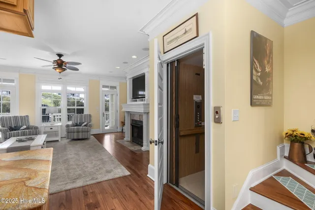 $824,900 | 116 Salter Path Road, Unit 102 SEABROOK, Pine Knoll Shores, NC 28512