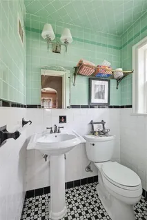 $695,000 | 1141 Valentine Road, Kansas City, MO 64111