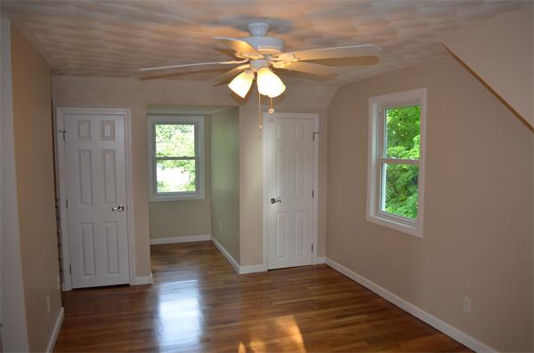 29 Pelham Street Springfield, MA 01109 - Photo 13 of 23