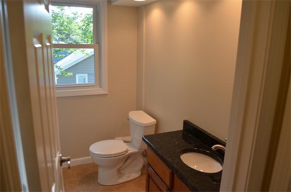 29 Pelham Street Springfield, MA 01109 - Photo 15 of 23
