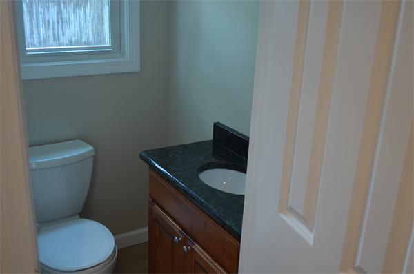 29 Pelham Street Springfield, MA 01109 - Photo 8 of 23