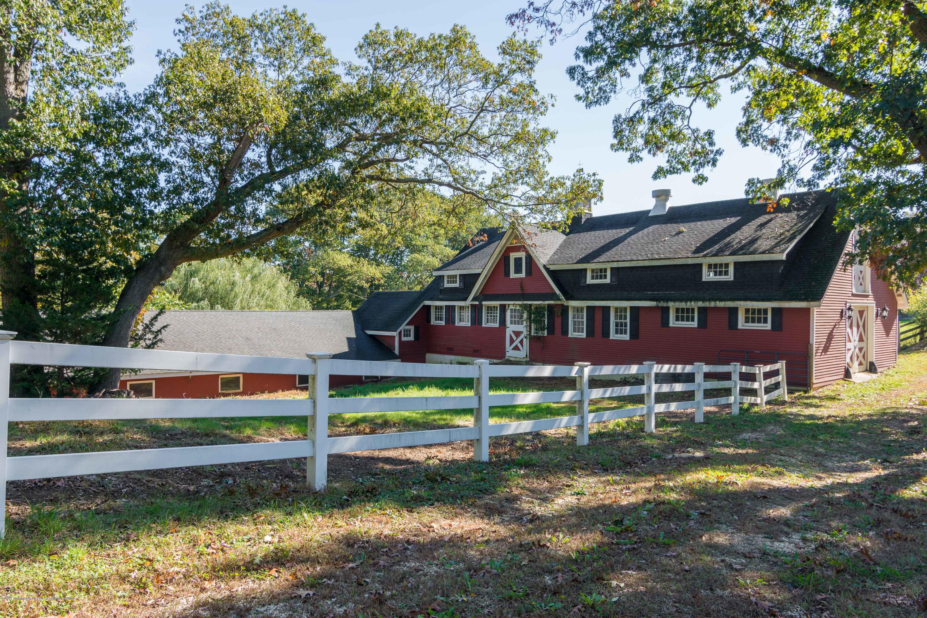 170 Mc Clees Road Middletown, NJ 07760 - Photo 8 of 15 4_DSC3823