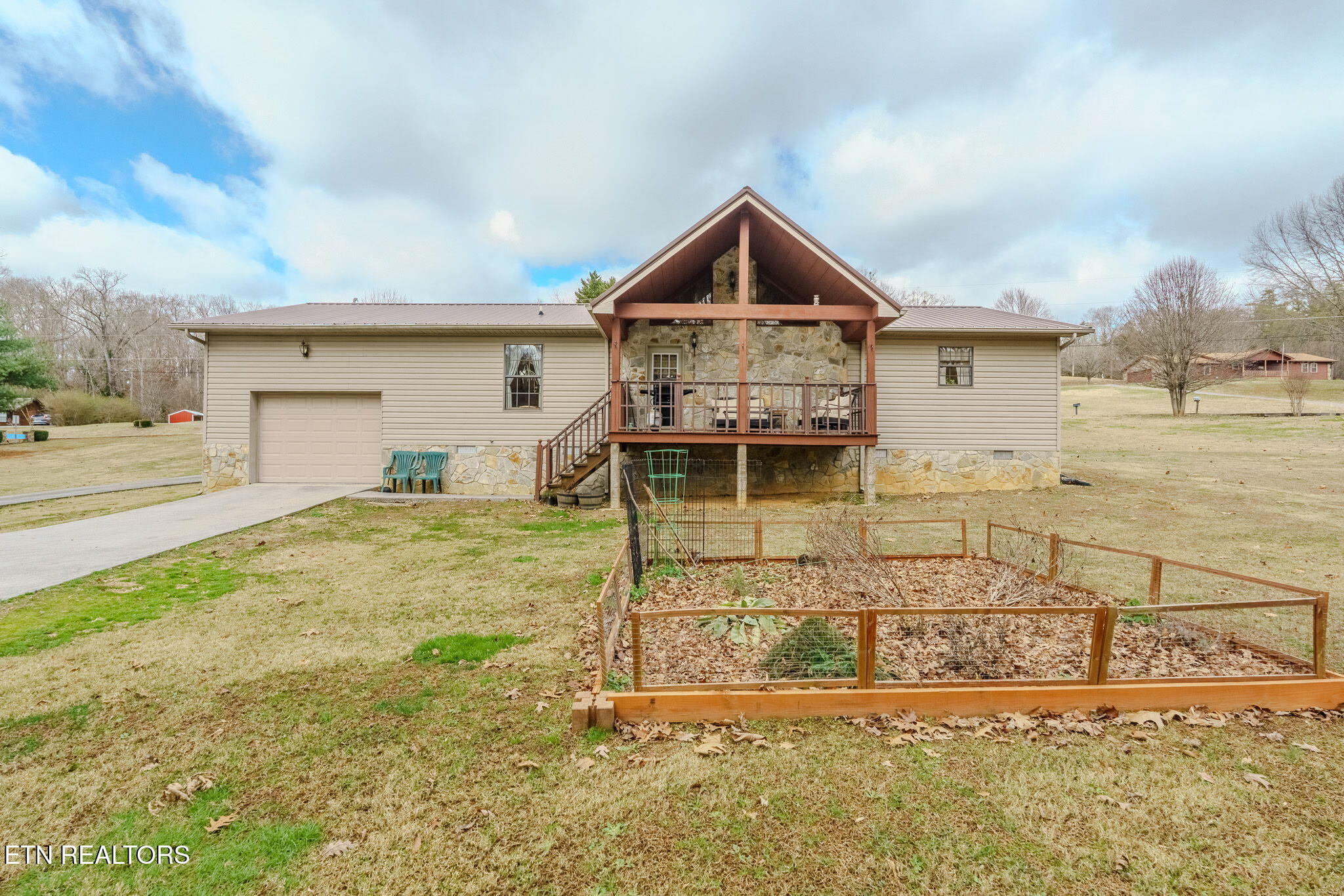 224 Lenz Drive Kodak, TN 37764 - Photo 29 of 34 9-web-or-mls-_DSC9184-HDR