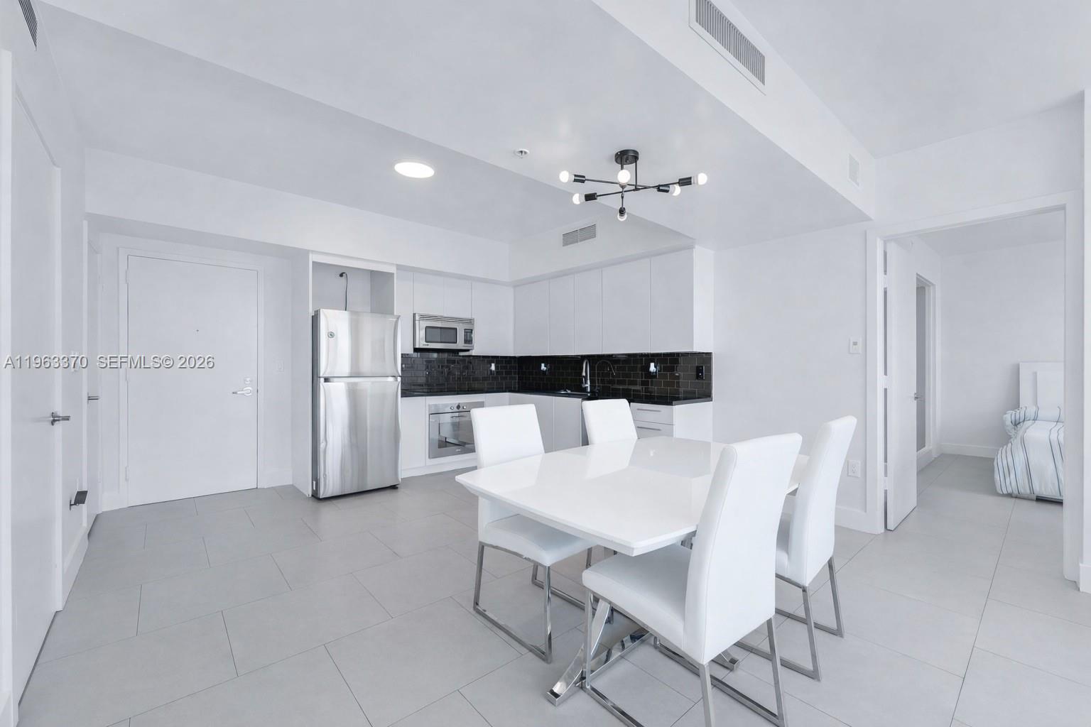 92 Southwest 3rd Street, Unit 3611 Miami, FL 33130 - Photo 6 of 19 Photo 6