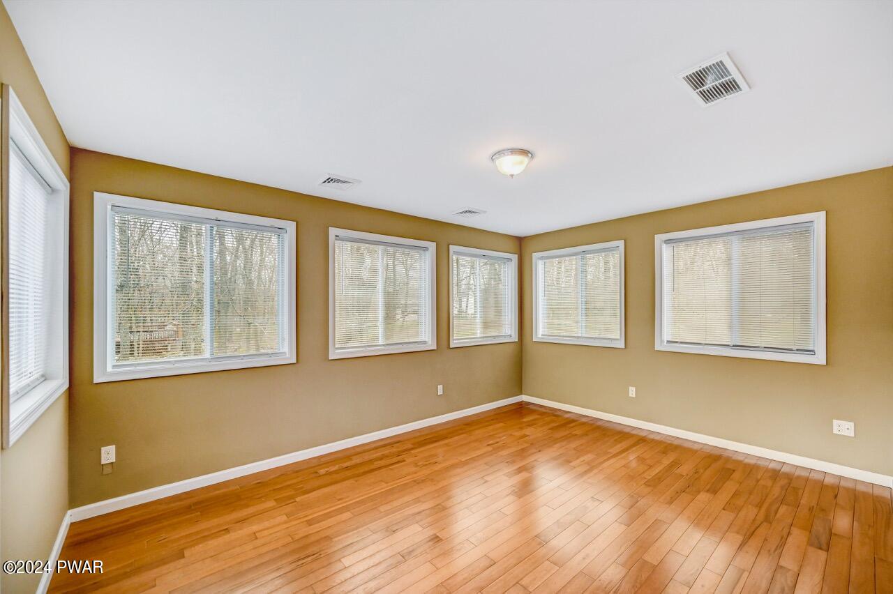 401 Maple Ridge Drive Hawley, PA 18428 - Photo 15 of 78