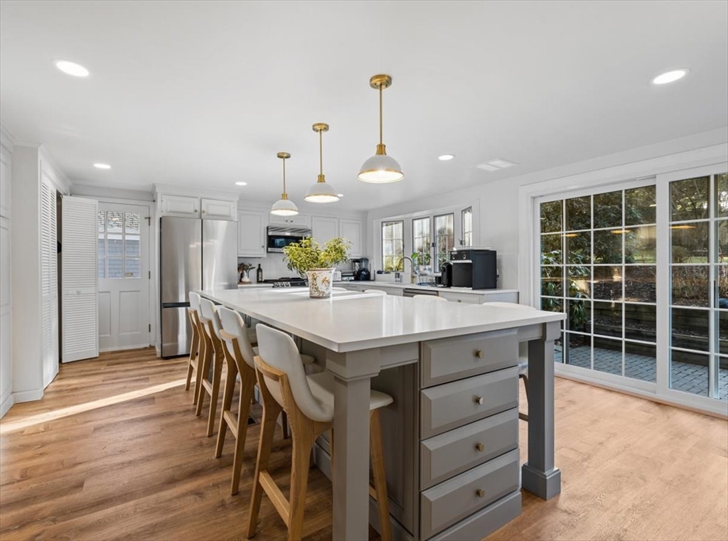 146 Arnold Road Newton, MA 02459 - Photo 5 of 24