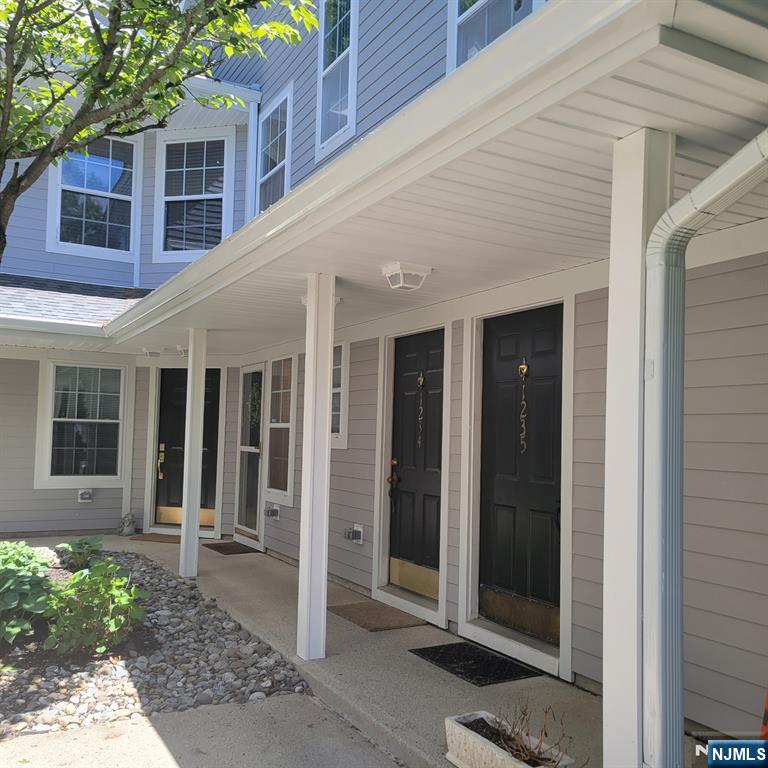 1234 Richmond Road Mahwah, NJ 07430 - Photo 2 of 13 Gallery Image 2