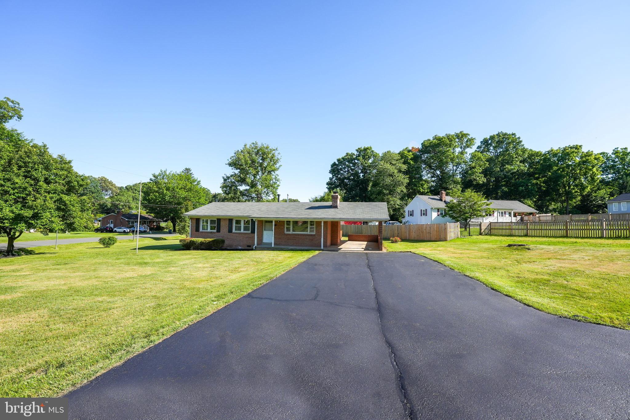 8501 Rugby Road Manassas Park, VA 20111 - Photo 12 of 24 Gallery Image 12