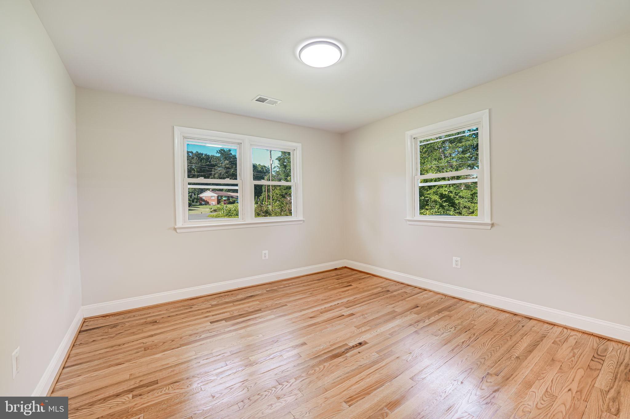 8501 Rugby Road Manassas Park, VA 20111 - Photo 23 of 24 Gallery Image 23
