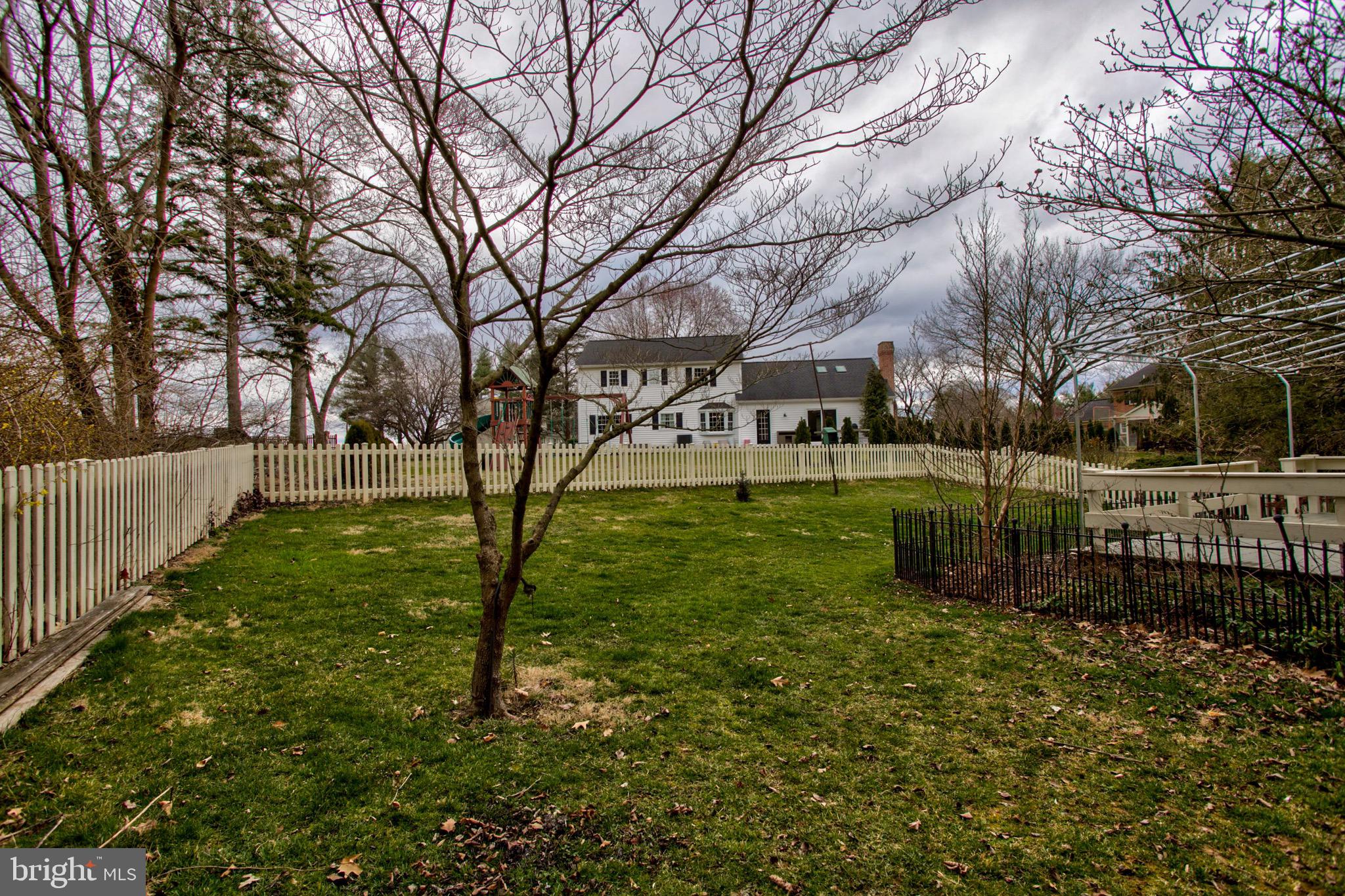 591 Millcross Road Lancaster, PA 17601 - Photo 11 of 52