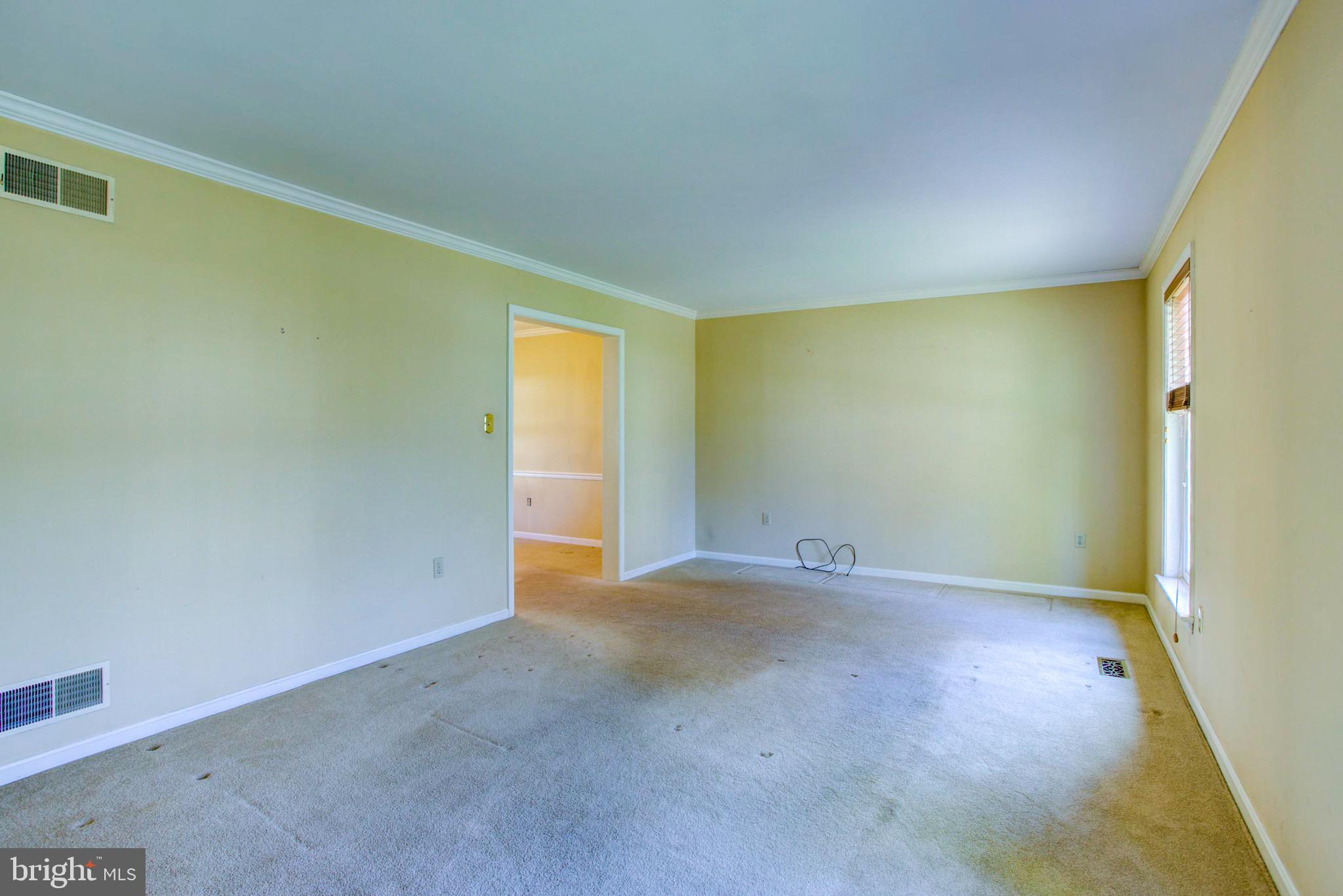 591 Millcross Road Lancaster, PA 17601 - Photo 19 of 52 Living Room