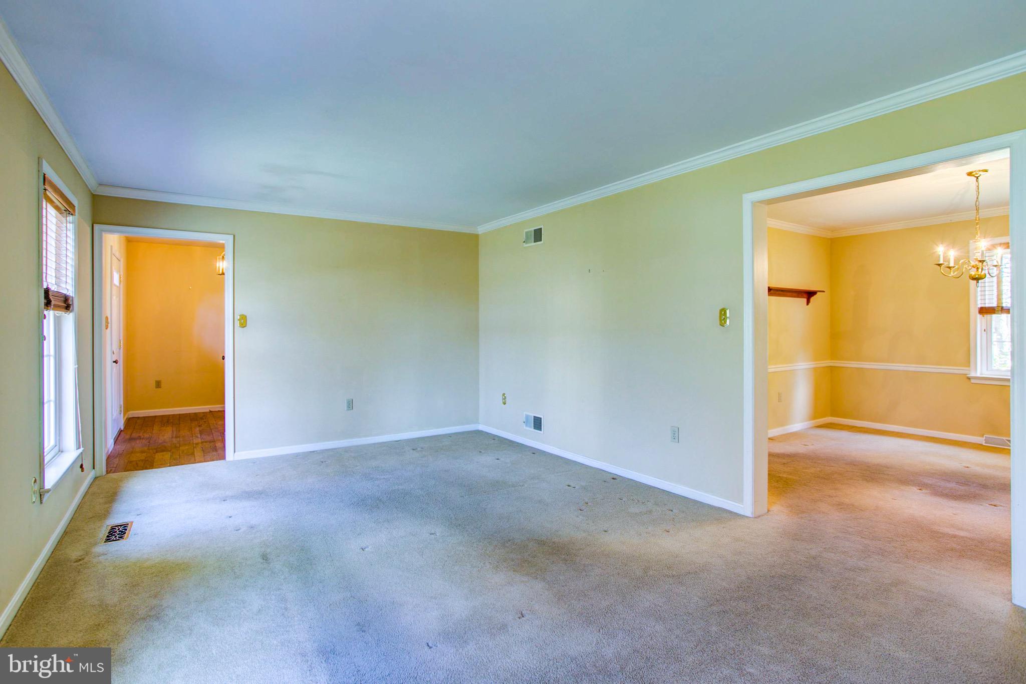 591 Millcross Road Lancaster, PA 17601 - Photo 20 of 52 Living Room