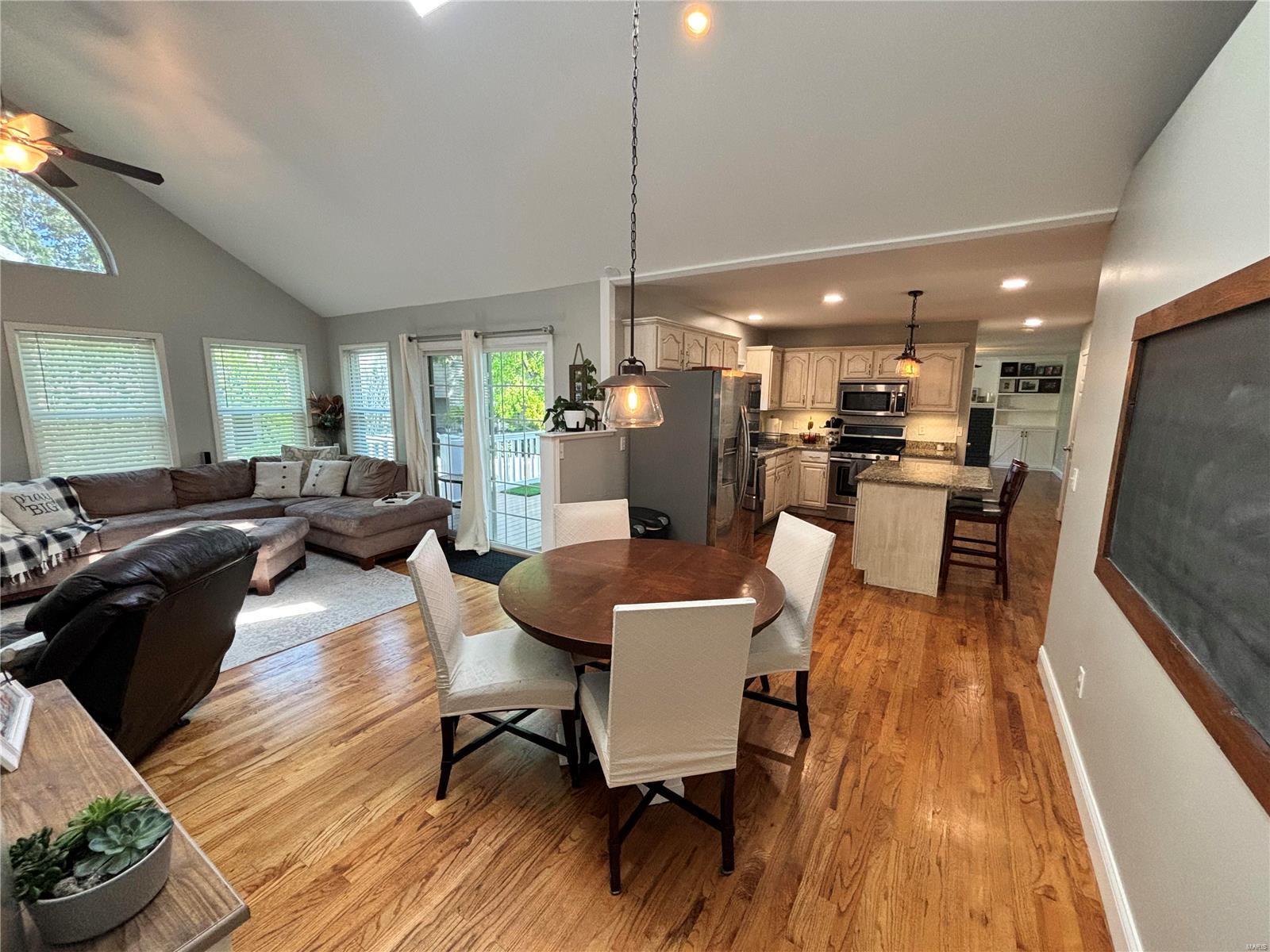 20 Streamside Court St. Charles, MO 63303 - Photo 11 of 17