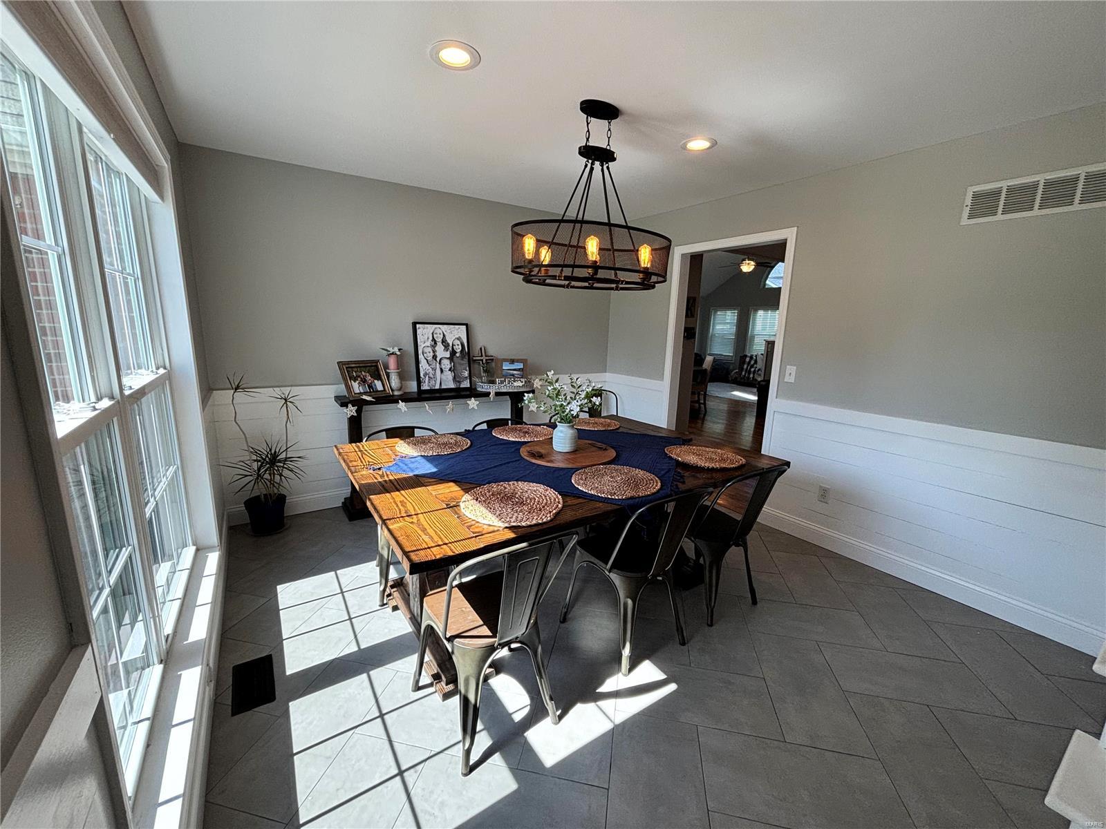 20 Streamside Court St. Charles, MO 63303 - Photo 8 of 17