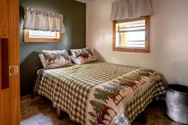 $339,999 | 93 A South Woods Road, Unit B, Hammond, NY 13646