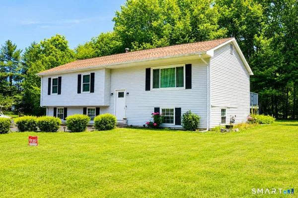 $650,000 | 520 Long Hill Avenue, Shelton, CT 06484