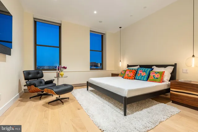 $2,150,000 | 210 West Washington Square, Unit 12NW, Philadelphia, PA 19106