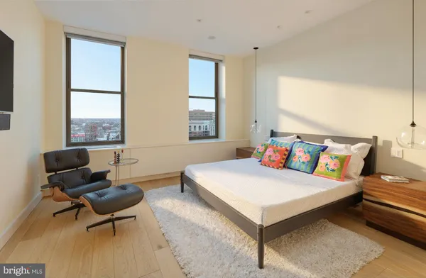 $2,000,000 | 210 West Washington Square, Unit 12NW, Philadelphia, PA 19106