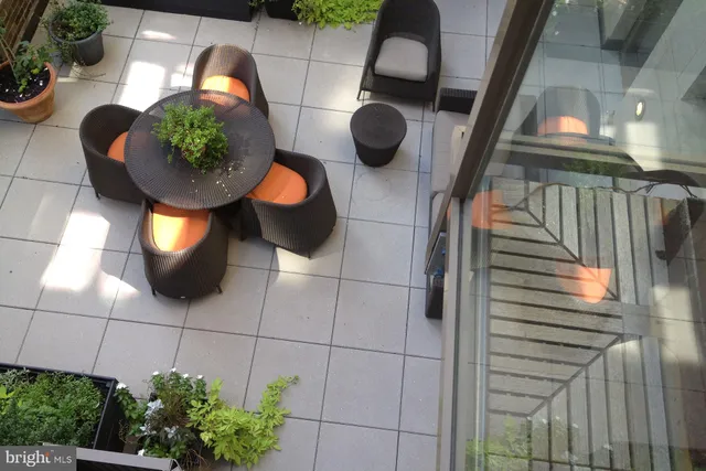 $2,150,000 | 210 West Washington Square, Unit 12NW, Philadelphia, PA 19106