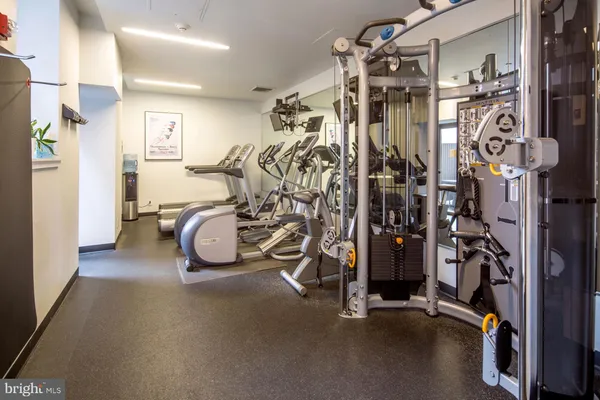 $2,000,000 | 210 West Washington Square, Unit 12NW, Philadelphia, PA 19106