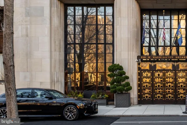 $2,150,000 | 210 West Washington Square, Unit 12NW, Philadelphia, PA 19106