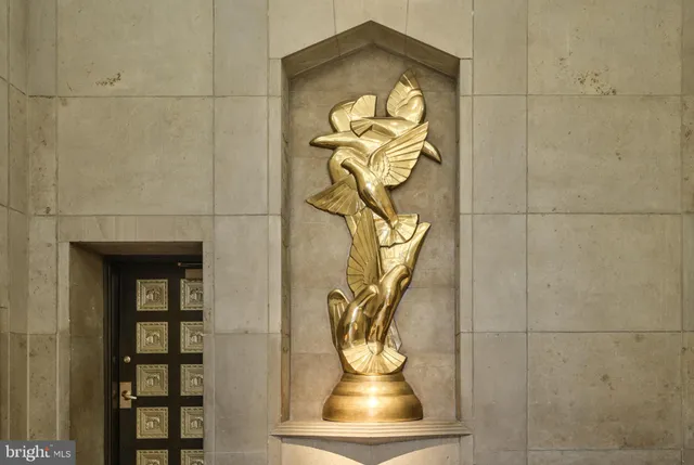 $2,150,000 | 210 West Washington Square, Unit 12NW, Philadelphia, PA 19106