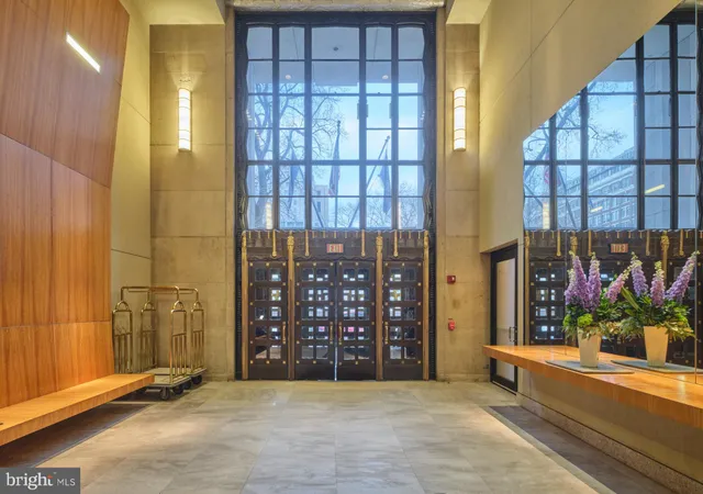 $2,150,000 | 210 West Washington Square, Unit 12NW, Philadelphia, PA 19106