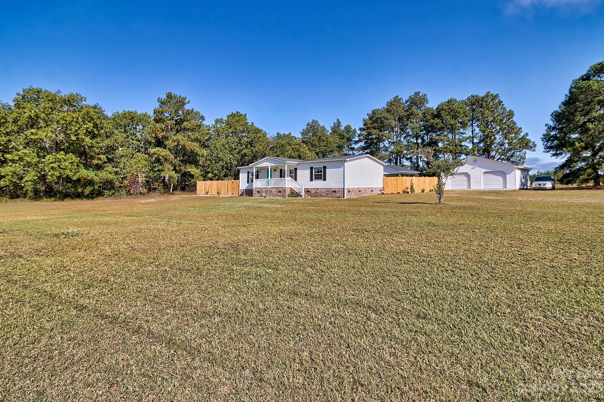 4652 Bethune Road Kershaw, SC 29067 - Photo 3 of 33 Gallery Image 3