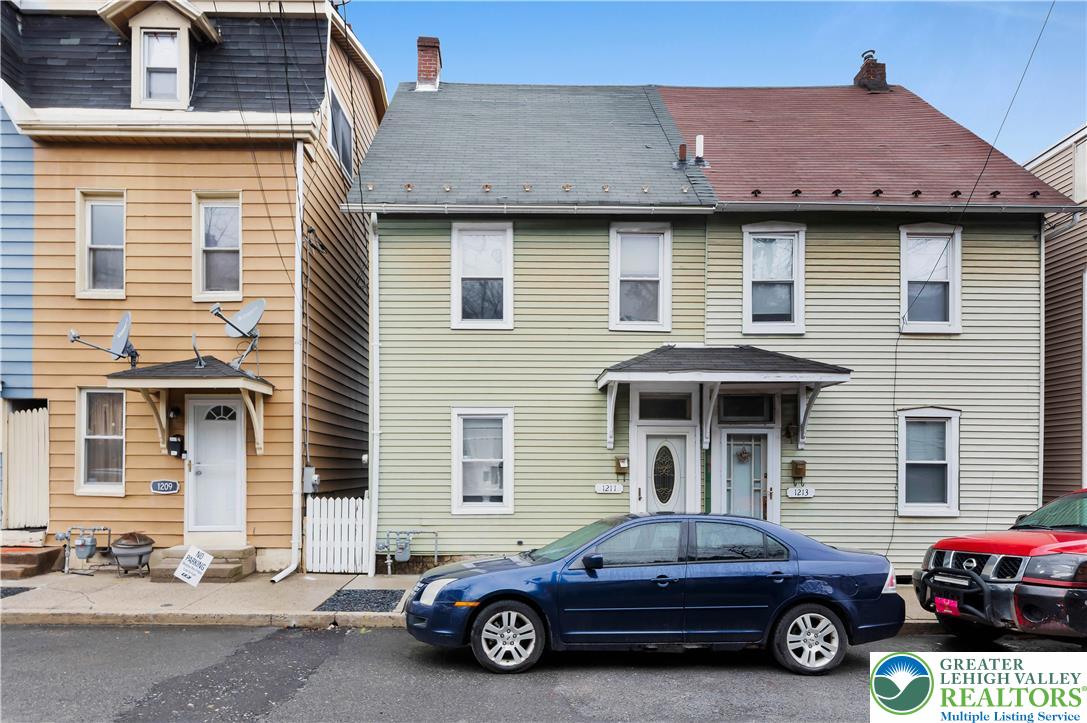 1211 Mechanic Street Bethlehem, PA 18015 - Photo 1 of 28