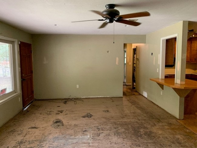 6557 Oakcrest Road Milton, FL 32570 - Photo 11 of 23 Gallery Image 11