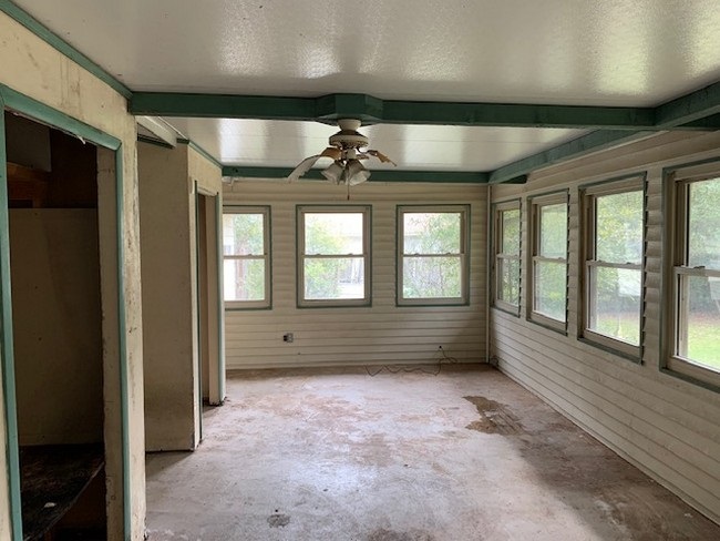 6557 Oakcrest Road Milton, FL 32570 - Photo 14 of 23 Gallery Image 14