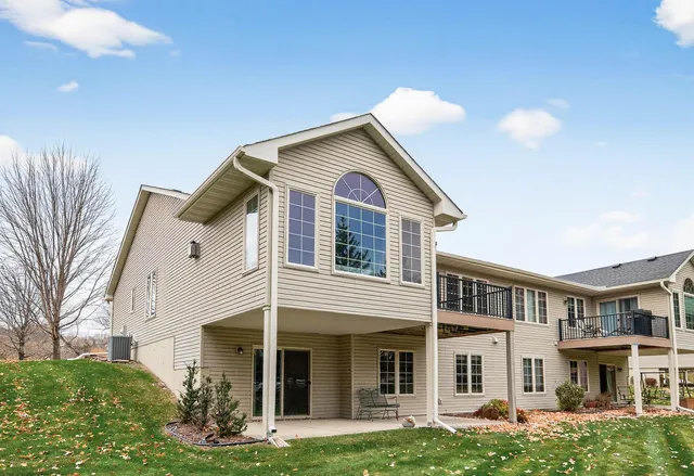 $529,900 | 13760 Fenwick Circle, Eden Prairie, MN 55346