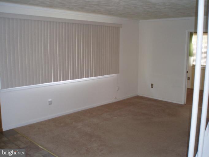 7111 Decatur Street Hyattsville, MD 20784 - Photo 14 of 25 Living Room