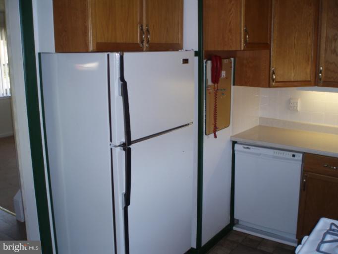 7111 Decatur Street Hyattsville, MD 20784 - Photo 21 of 25 Kitchen
