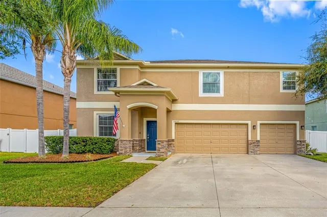 $529,900 | 10832 Carloway Hills Drive, Wimauma, FL 33598